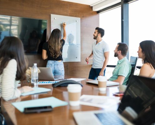 Dofinansowanie dla firm szkoleniowych 2026 – jak rozwinąć ofertę szkoleniową dzięki Usługom Rozwojowym 4.0 1 szkolenia